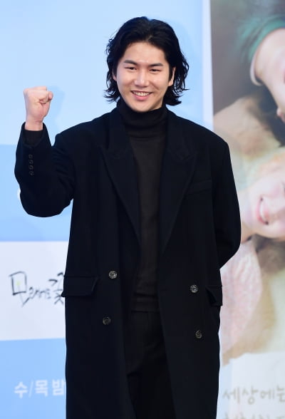 [TEN포토]이재준 '멋진 화이팅'