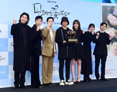 [TEN포토]'모래에도 꽃이 핀다' 씨름드라마 파이팅!