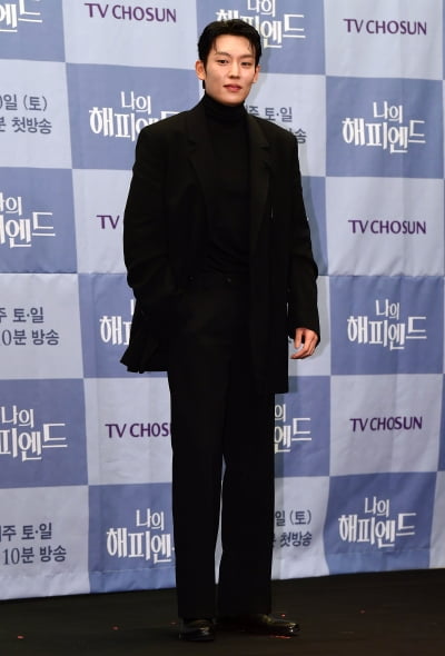 [TEN포토]이기택 '떨리는 포토타임'