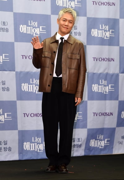 [TEN포토]박호산 '귀여운 인사'