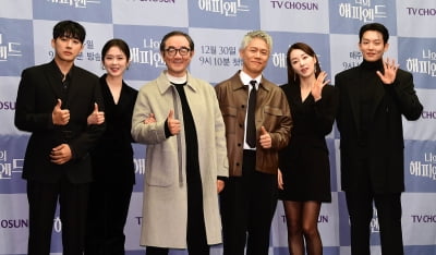 [TEN포토]장나라-손호준-소이현-이기택-김홍파-박호산 '기대되는 조합'