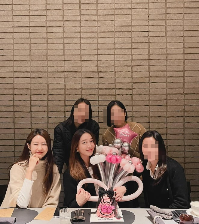 "버디야 반가워" 이병헌♥이민정, 초호화 득녀 파티…이요원도 함께 '활짝' [TEN이슈]