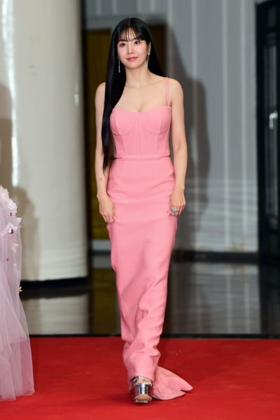 [TEN포토] 권은비 '청순미 뿌리며 입장'