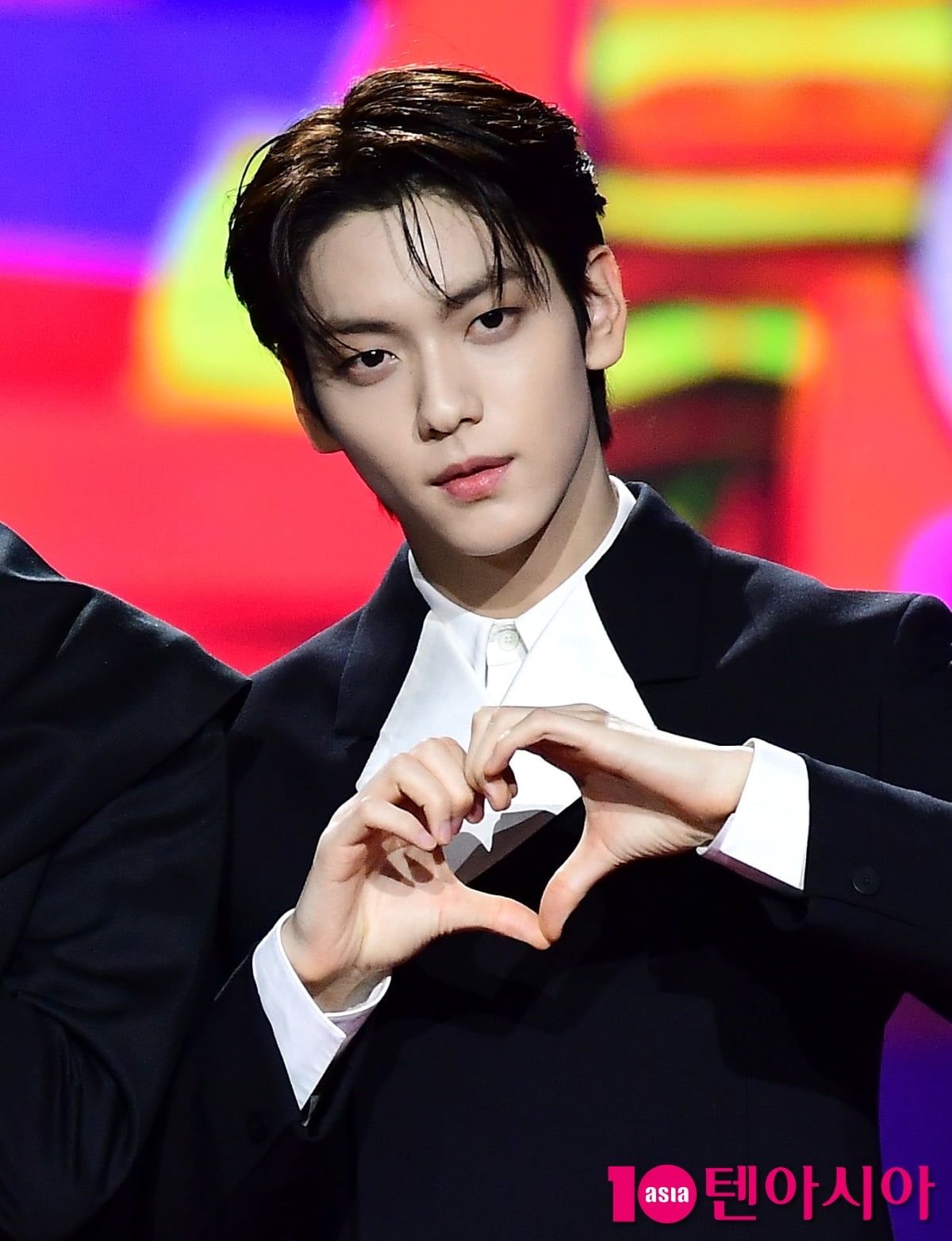 [TEN포토]TXT 수빈 '부드러운 하트'