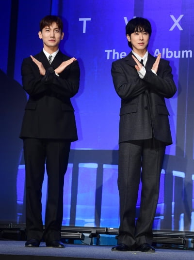 「デビュー20周年」東方神起「より濃くなるワインのようなグループ」