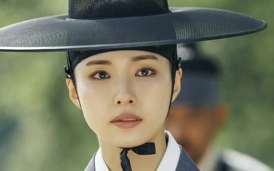 「史劇無敗」シン・セギョン、「洗作」で初の男装女挑戦