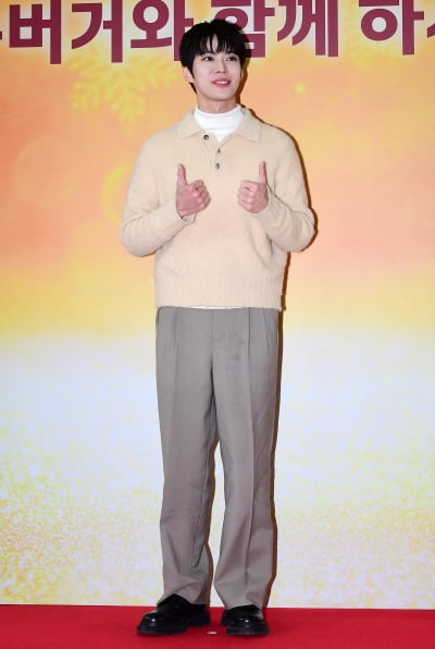 [TEN포토]NCT 도영 '멋짐에 엄지척'