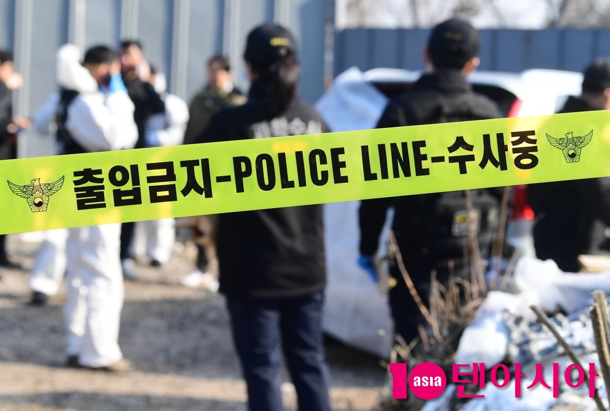 [TEN포토]이선균 숨진 채 발견, 과학수사 하는 경찰들