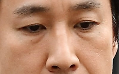 이선균 소속사 측 "비통하고 참담한 심정, 장례는 유가족 및 동료와 함께 조용히"
