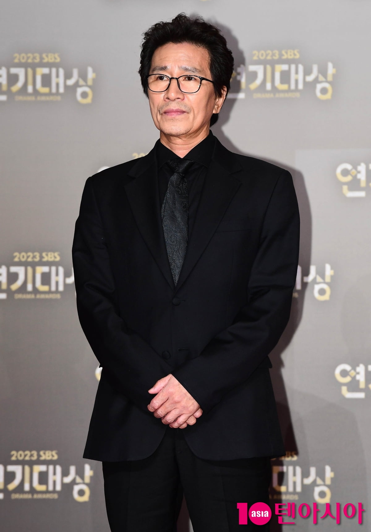 [TEN포토]신정근 '차분하게'