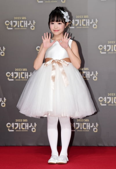 [TEN포토]안채흠 '천사가 왔어요'
