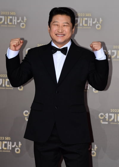 [TEN포토]박진우 '애교 눈웃음'