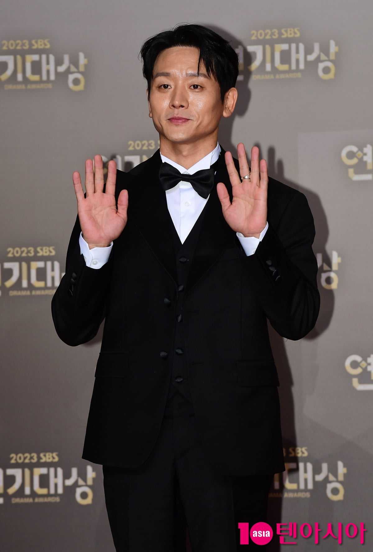 [TEN포토]김설진 '빌런의 인사'