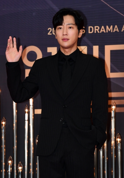 [TEN포토]이상엽 '여유 넘치는 풀절남'