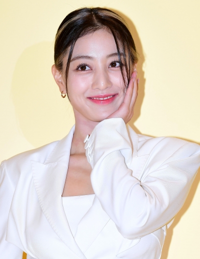 「8月ソロデビュー」TWICEジヒョ、カムバックライブ