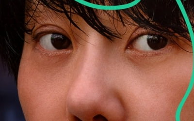 コ・ヒョンジョン・ナナとベールに積もった新人