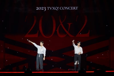 東方神起、過去20年間のヒストリーを盛り込んだ単独コンサートの成功