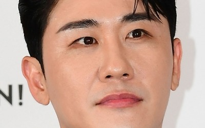 영탁, 폼 미쳤다…분위기 살리고 진정성 담은 '축하 무대'[TEN피플]