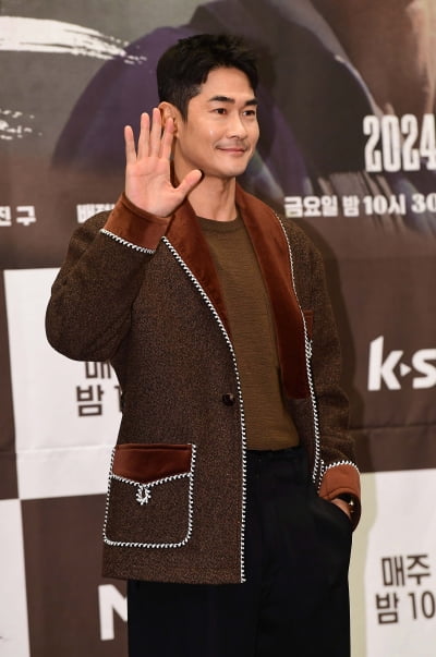 [TEN포토]배정남 '상남자의 인사'