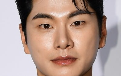 '私の夫と結婚して' イ・イギョン, 襟足を引っ張った神妙な演技
