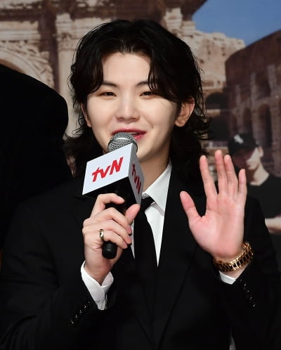 [TEN포토]세븐틴 우지 'NEW우지로 활동명 변경할까'