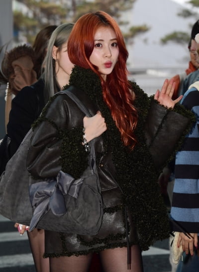 [TEN포토]르세라핌 허윤진 '섹시한 레드립'