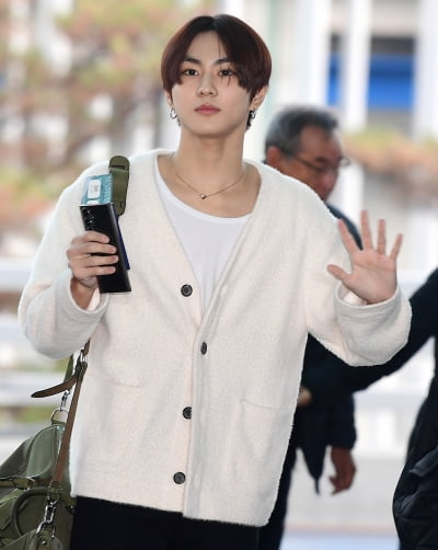 [TEN포토]엔하이픈 정원 '엔진 여러분 반가워요'