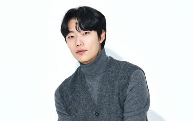 Ryu Jun-yeol, "It's already the 10th anniversary of 'Reply'? I wish I could meet my friends in good health every year."