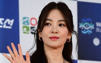 안은진, '소속사 선배' 송혜교에 직접 쓴 메시지+선물 "세젤멋 세젤예"[TEN이슈]