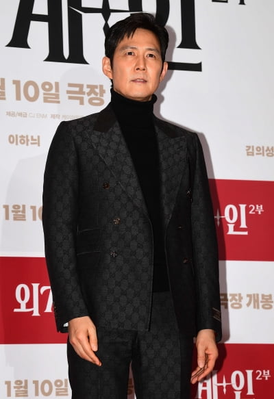 [TEN포토]이정재 '최동훈 감독 응원왔어요'
