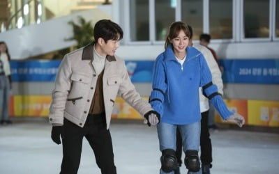 유이♥하준, 알콩달콩 스케이팅 데이트 ('효심이네 각자도생')