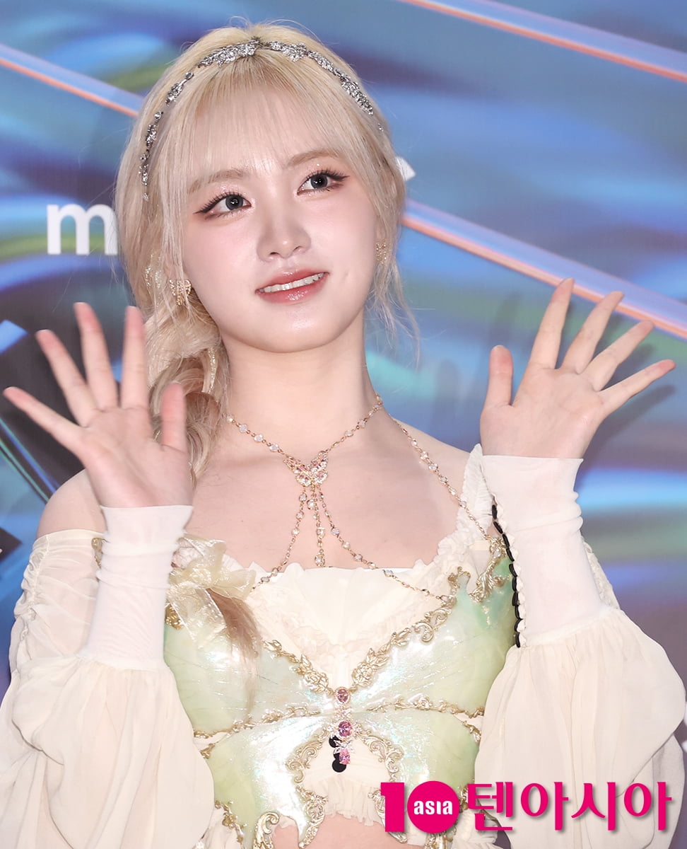 [TEN포토]아이브 리즈 '금발 고양이 인사'(골든디스크 어워즈)