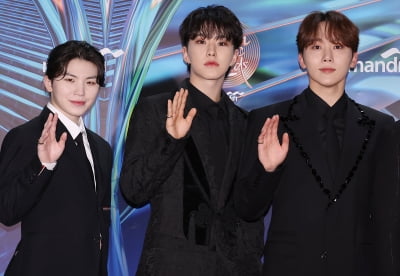 [TEN포토]세븐틴 우지-디노-승관 '소녀들 심쿵하게 만들어'