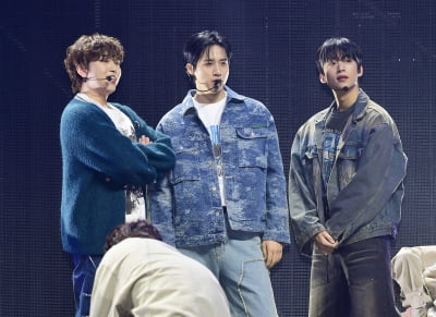 '컴백' B1A4 "데뷔 13년차지만 후배들한테 배우기도…반도 못 보여줘"