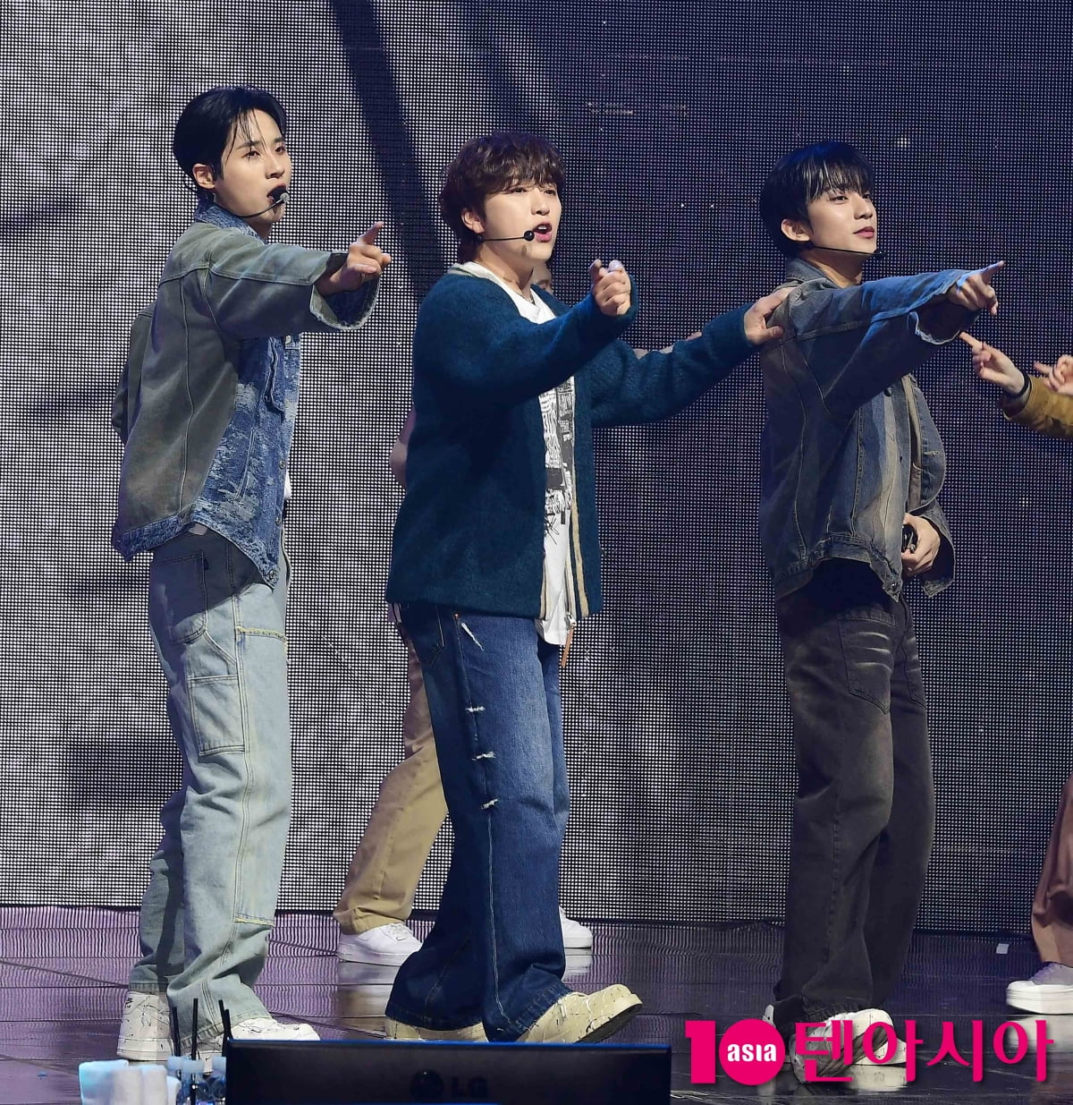 [TEN포토]B1A4 '가족같은 무대'