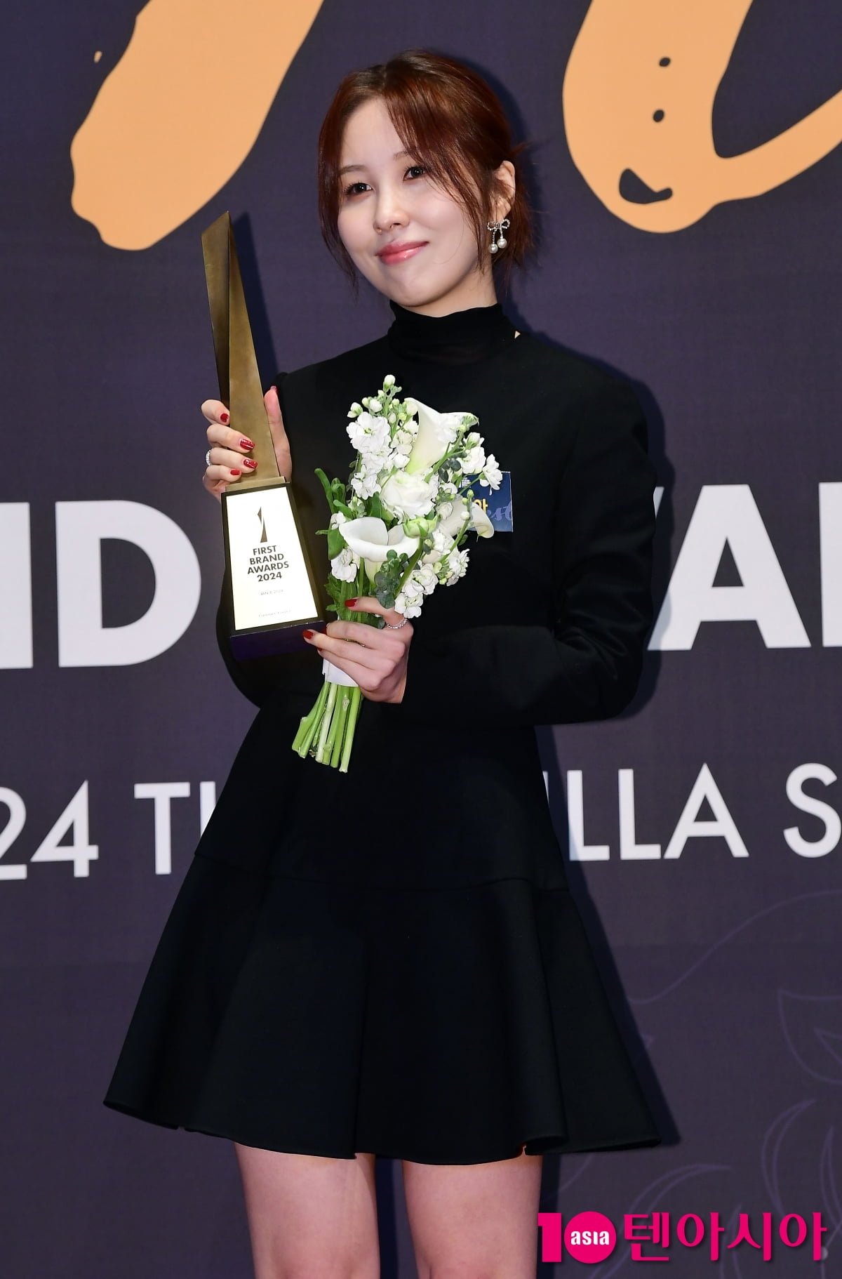 [TEN포토]권진아 '자랑스러운 여성보컬 상'