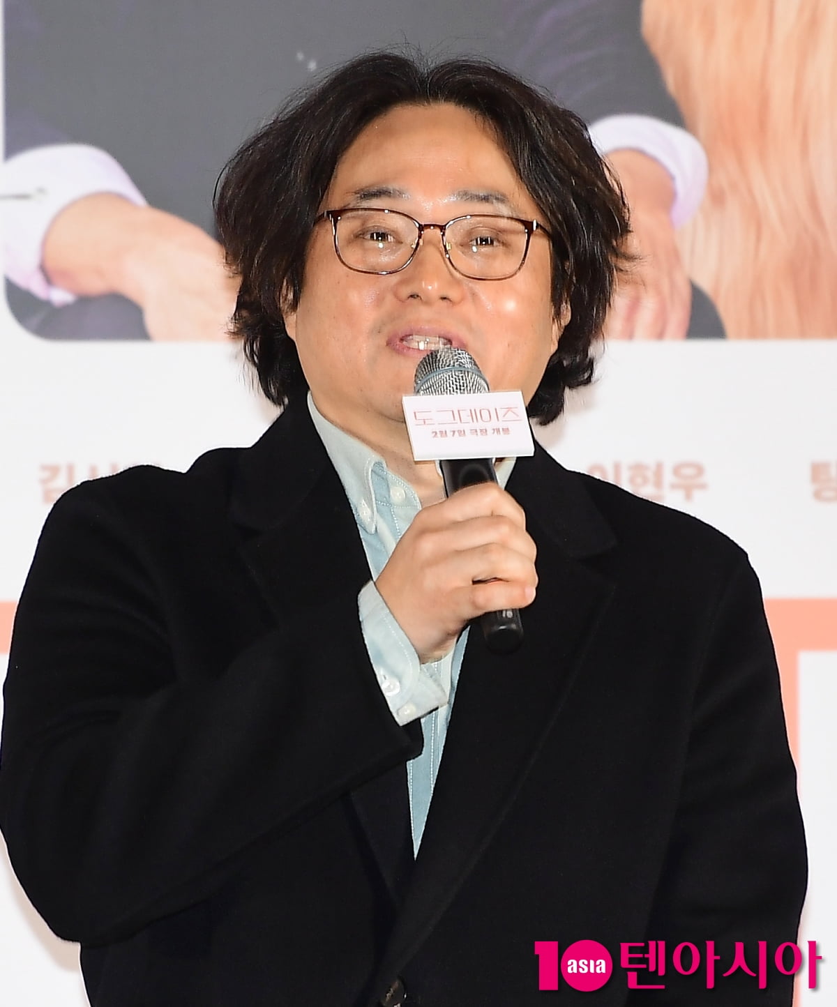 [TEN포토]김덕민 감독 '영화 '도그데이즈'가 입봉작 입니다'