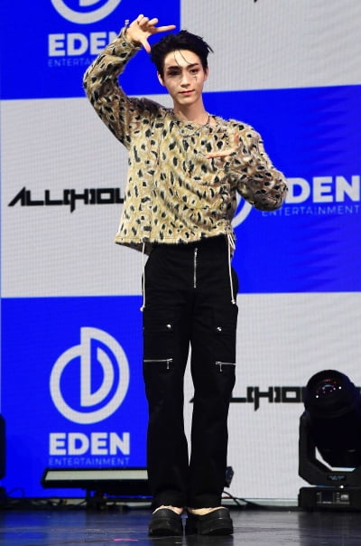 [TEN포토]올아워즈 민제 '순정만화 주인공처럼'