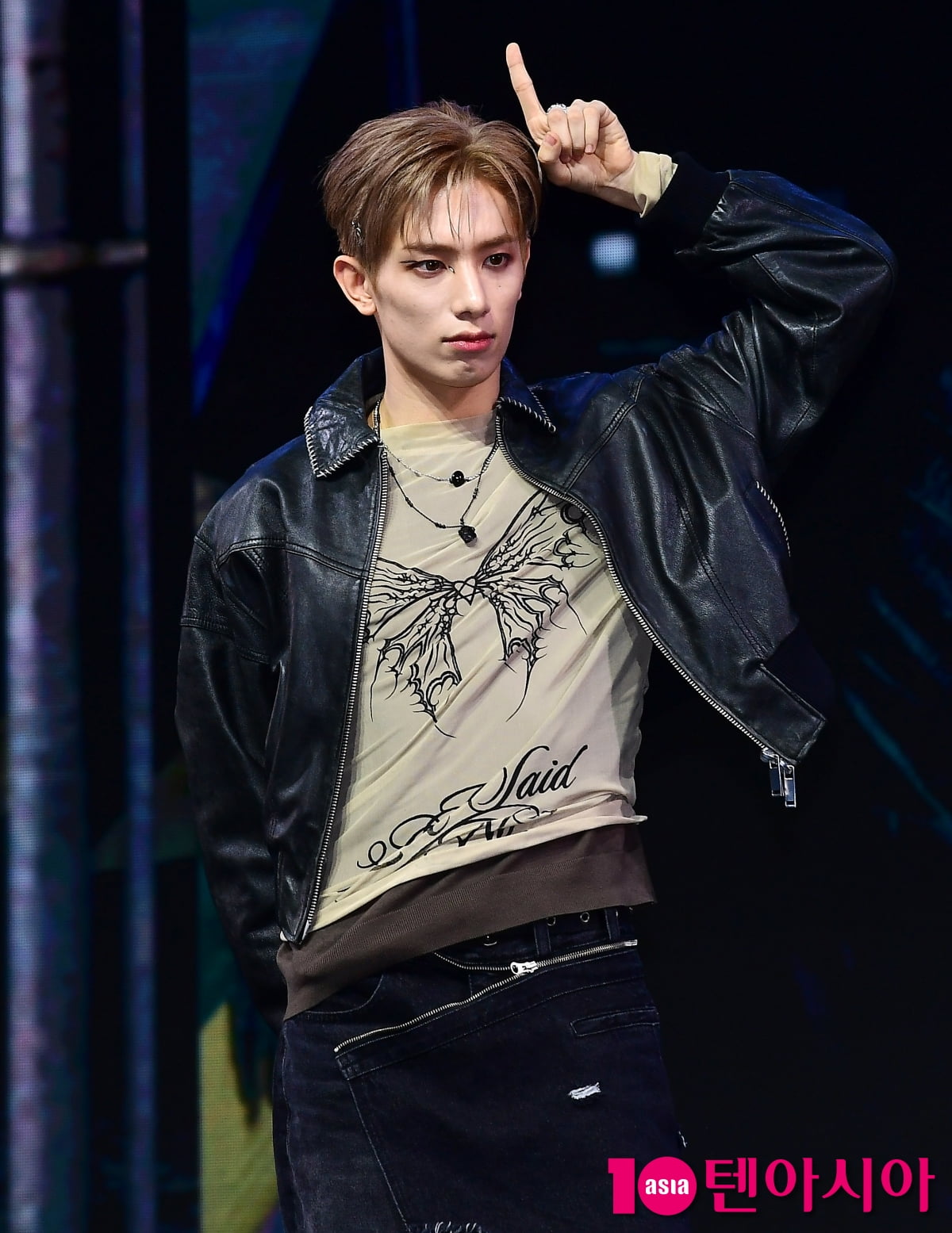 [TEN포토]올아워즈 건호 '카리스마 넘치는 리더'