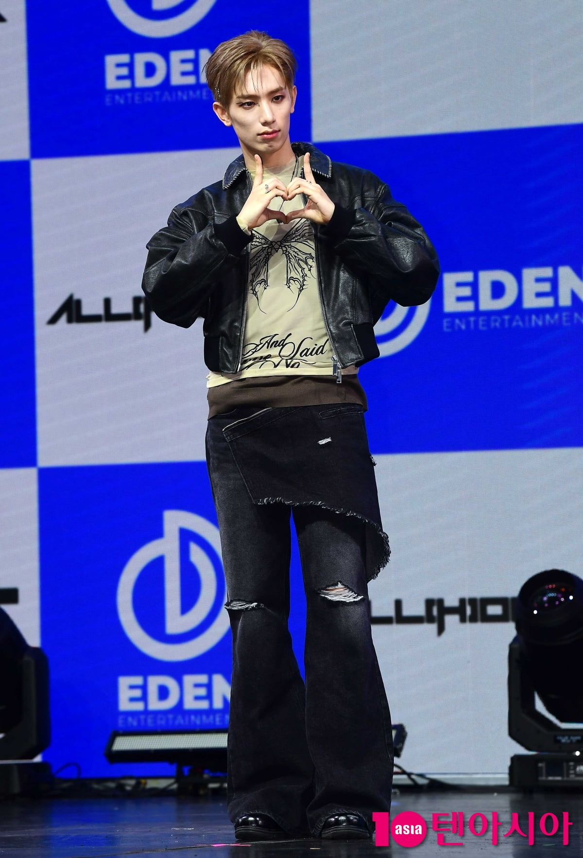 [TEN포토]올아워즈 건호 '카리스마 넘치는 리더'