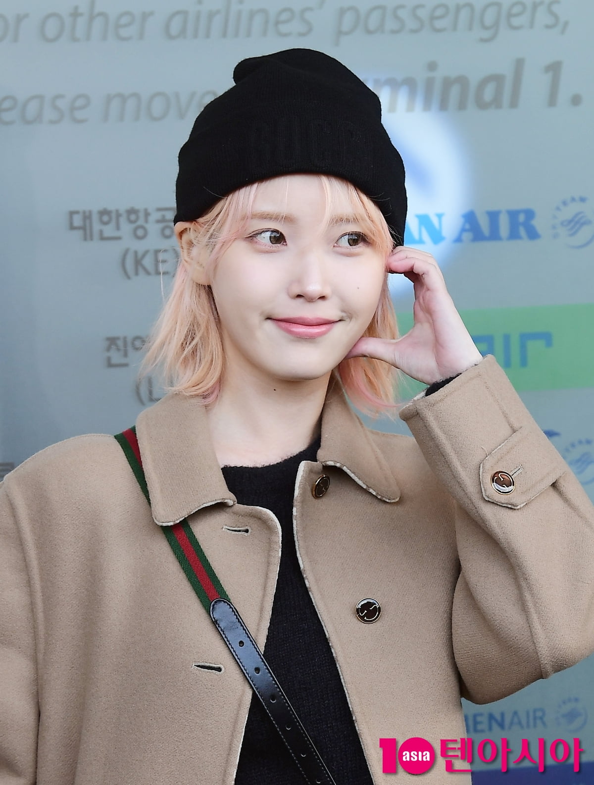 역시 트렌드세터! 아이유 밈 시작됐다…박재범·김민수, 포즈 따라잡기 인증 [TEN이슈]