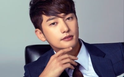 Park Si-hoo was the eldest son of a 3rd generation family of full-timers.