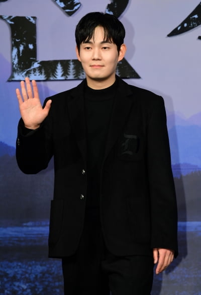 [TEN포토]류경수 '미스터리한 미소'