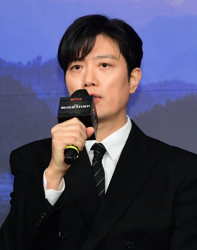 [TEN포토]박희순 '트롤리 이어 김현주 1+1 캐스팅'