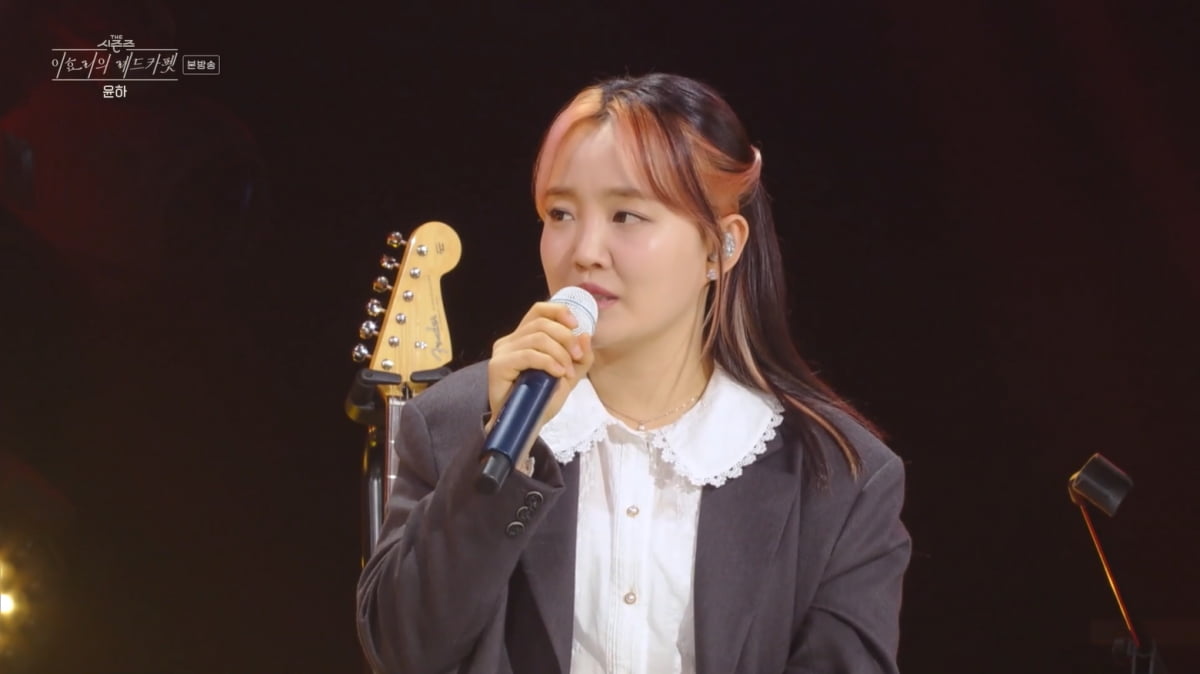 [종합] 이효리 "일렉기타 치는 ♥이상순, 덮치고 싶어"…결혼 11년차에도 애정도 최상('레드카펫')