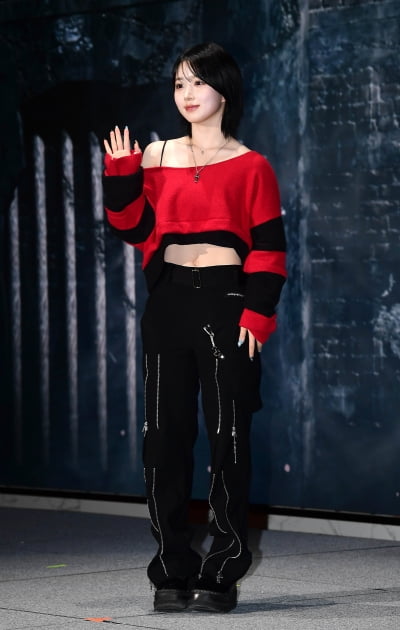 [TEN포토]엔믹스 해원 '감출 수 없는 일자 복근'