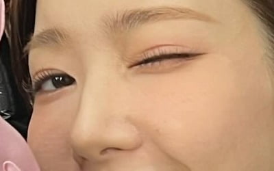 元彼に口座番号が使われたパク·ミニョン「ファンを守ってくれる固い気持ちが生まれる」