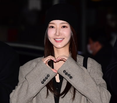[TEN포토]박민영 '강지원 해맑은 하트'(내남결 쫑파티)