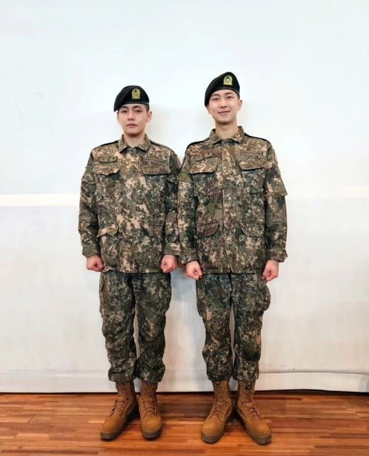 "충성!" 방탄소년단 RM·뷔, 최정예 훈련병됐다…신병교육 수료 [TEN이슈]