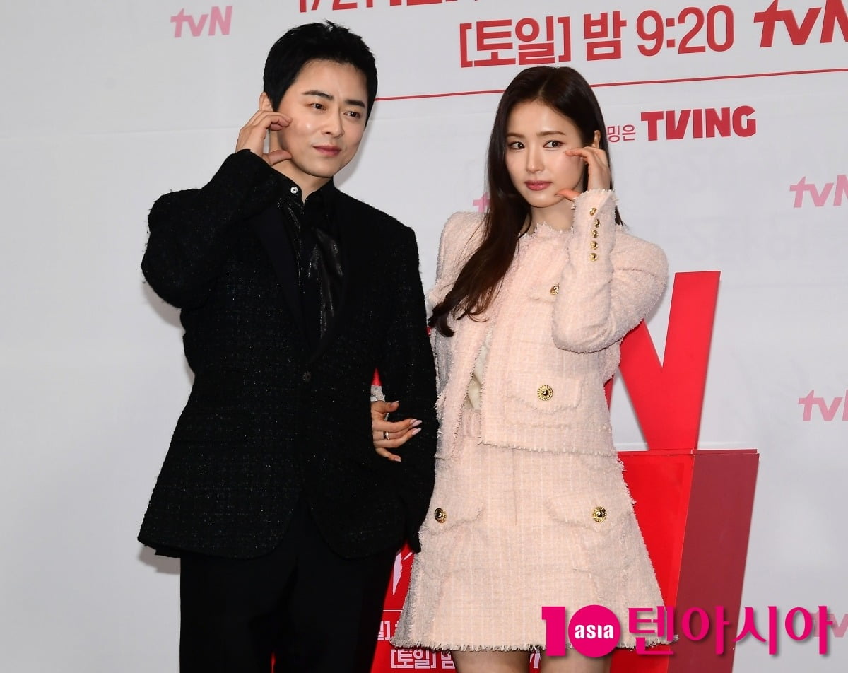 청순한데 글래머하네…신세경, 660만원대 B사 트위드 셋업으로 만든 '인형美'